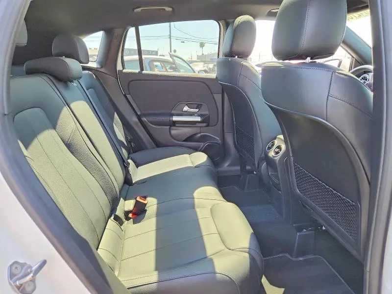 2023 MERCEDES-BENZ GLA 250  