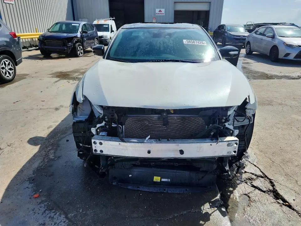 2021 NISSAN MAXIMA SR  