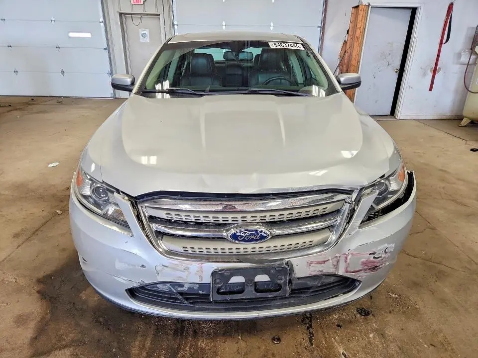 2011 FORD TAURUS SEL  