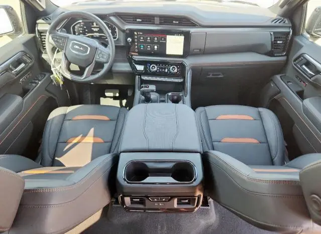 2025 GMC SIERRA K1500 AT4  