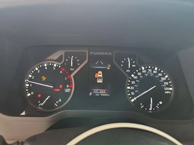 2022 TOYOTA TUNDRA SR5  