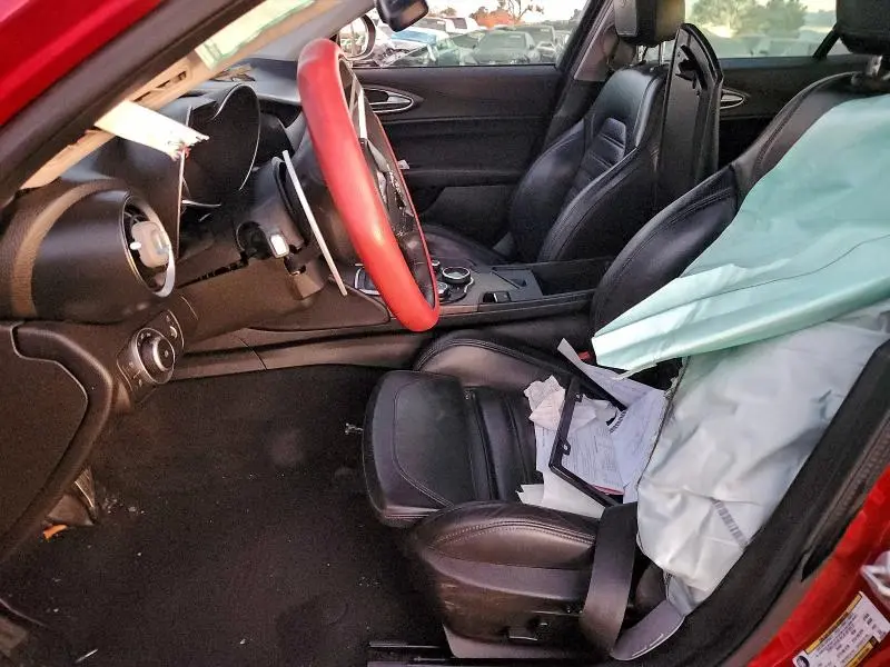 2017 ALFA ROMEO GIULIA TI  