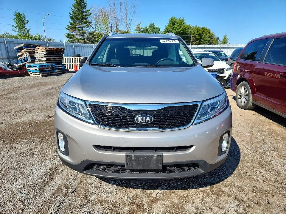 2014 KIA SORENTO LX  