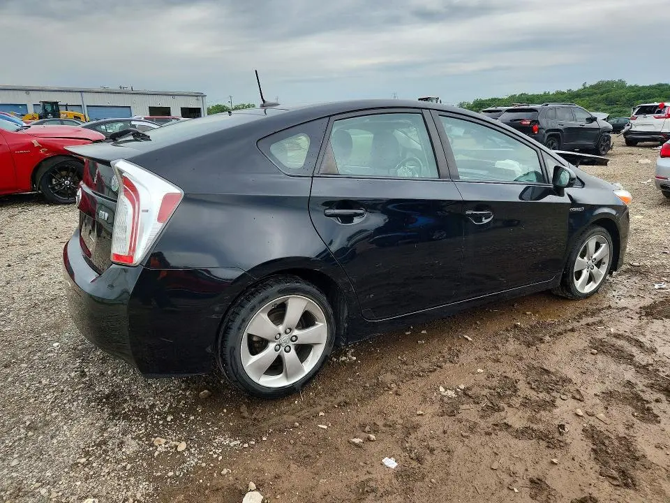2013 TOYOTA PRIUS PERSONA SERIES SE  