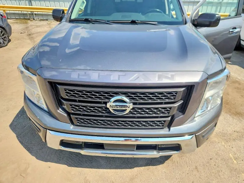 2021 NISSAN TITAN SV  
