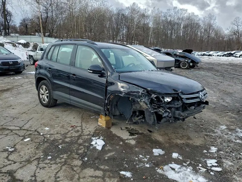 2016 VOLKSWAGEN TIGUAN S  