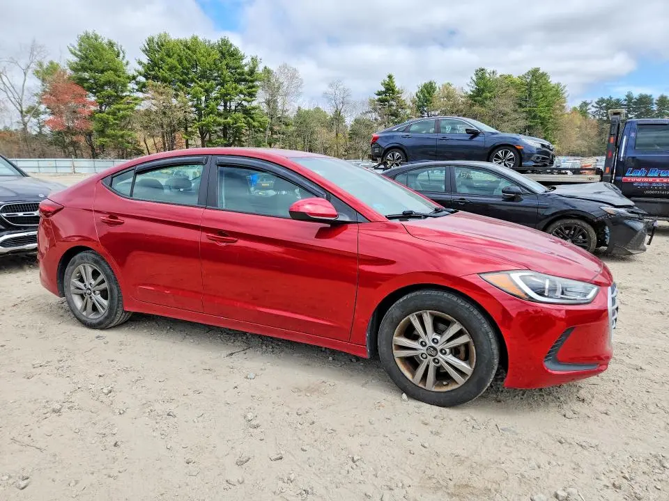 2017 HYUNDAI ELANTRA SE  