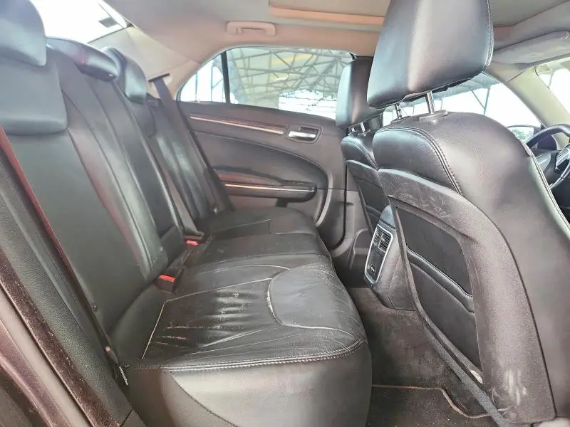 2015 CHRYSLER 300 LIMITED  