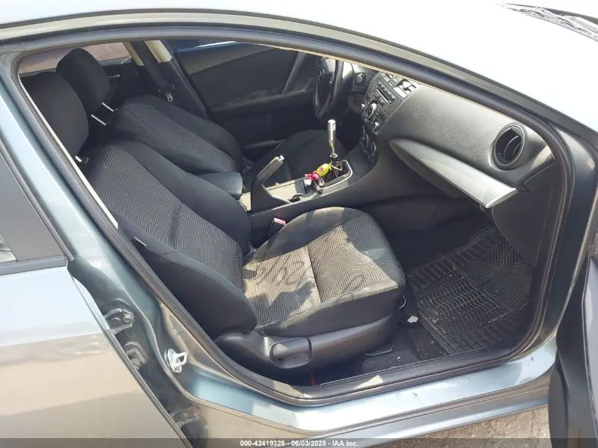 2013 MAZDA MAZDA3 I TOURING
