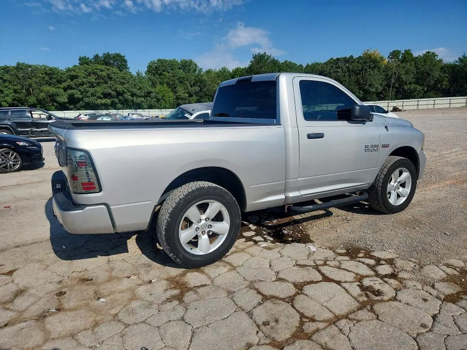 2014 RAM 1500 ST  