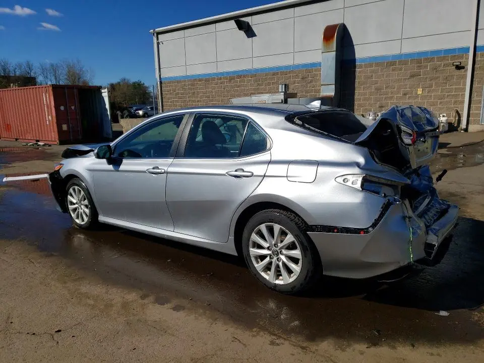 2019 TOYOTA CAMRY LE  