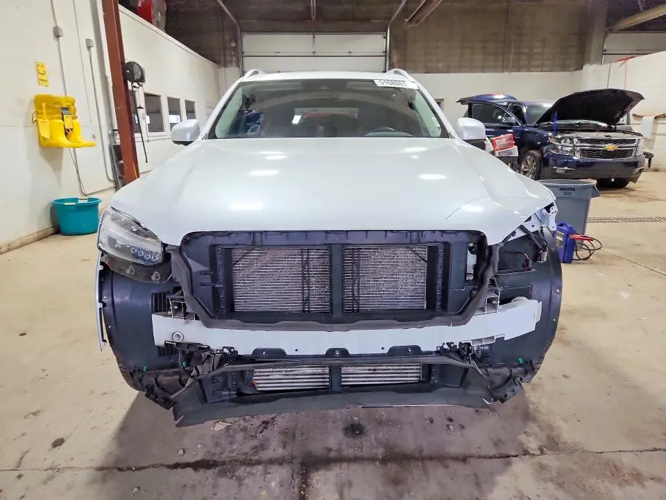 2018 VOLVO XC90 T5  