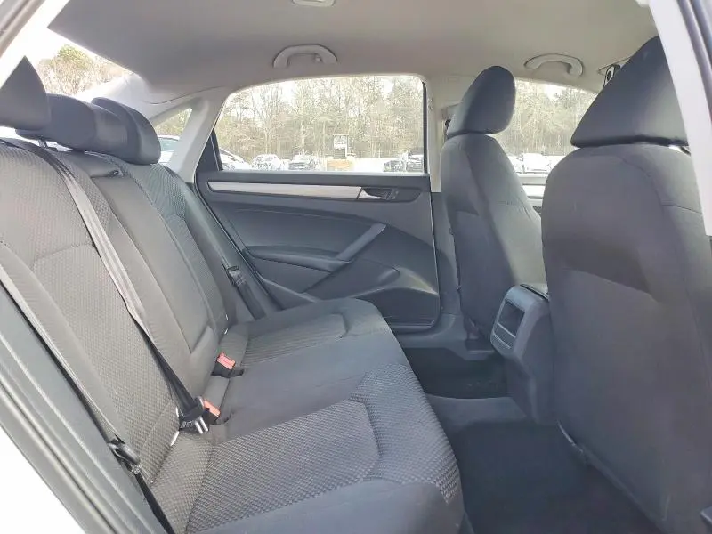 2013 VOLKSWAGEN PASSAT S  