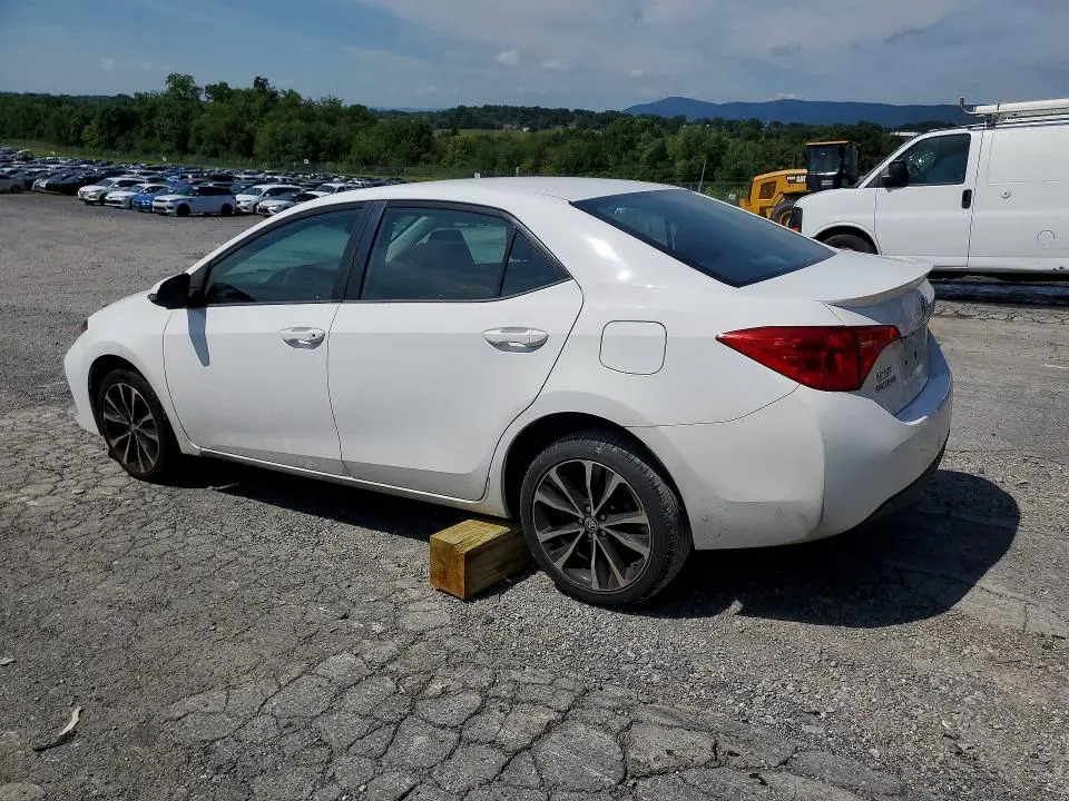 2018 TOYOTA COROLLA SE  