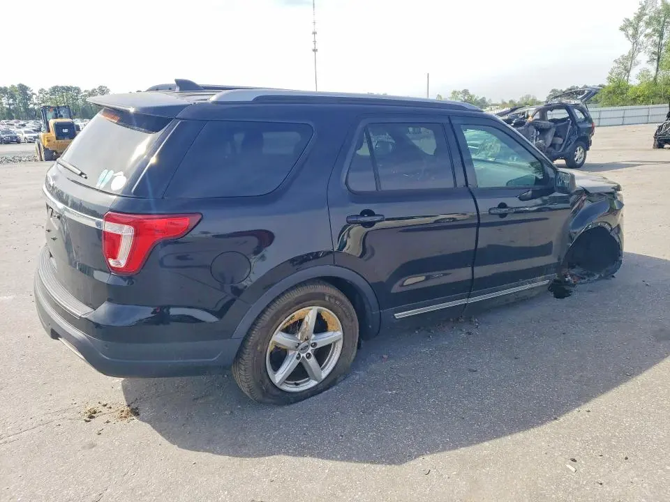 2019 FORD EXPLORER XLT  