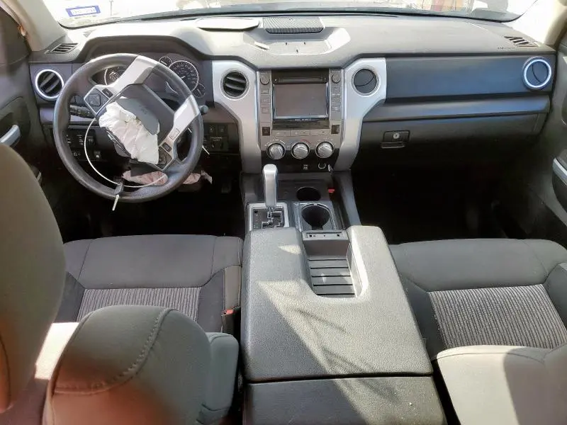 2017 TOYOTA TUNDRA CREWMAX SR5  