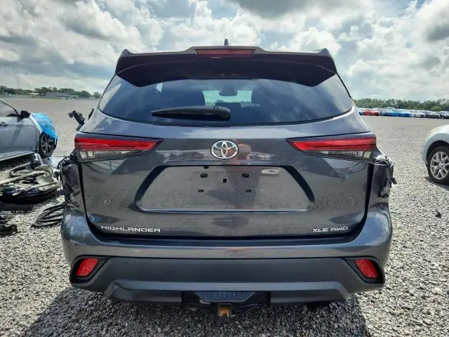 2020 TOYOTA HIGHLANDER XLE  