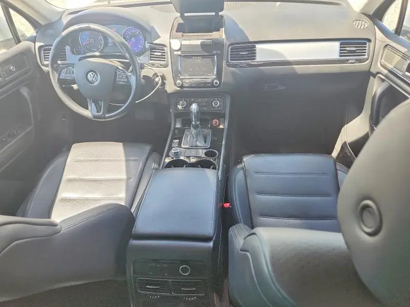 2013 VOLKSWAGEN TOUAREG V6  