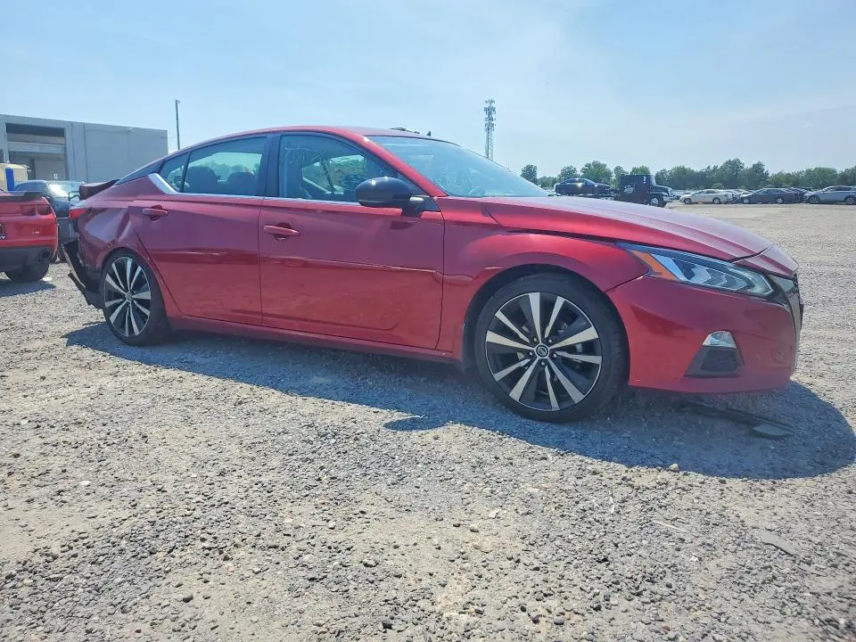 2021 NISSAN ALTIMA SR  