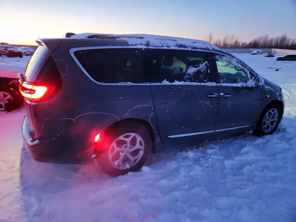 2022 CHRYSLER PACIFICA LIMITED  