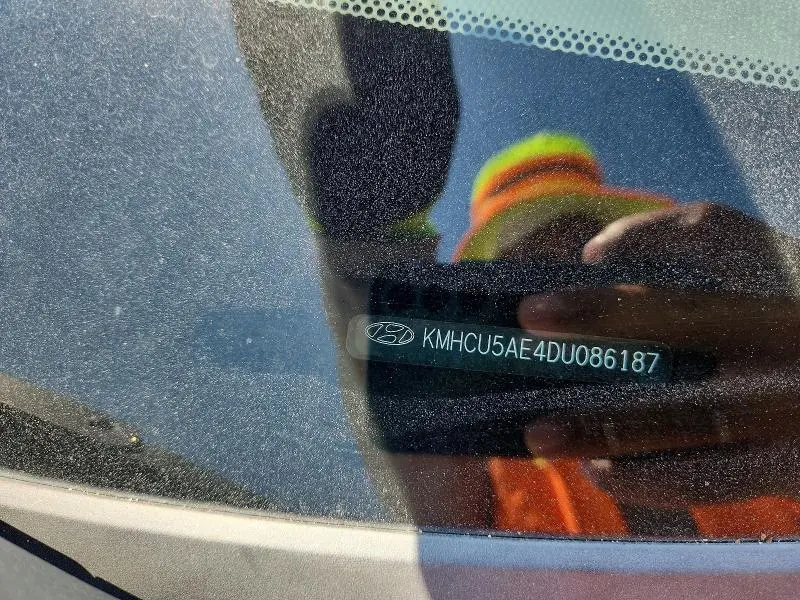 2013 HYUNDAI ACCENT SE  