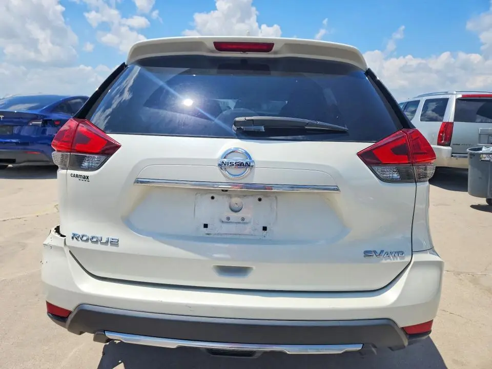 2017 NISSAN ROGUE SV  