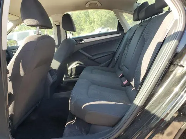 2014 VOLKSWAGEN PASSAT S  