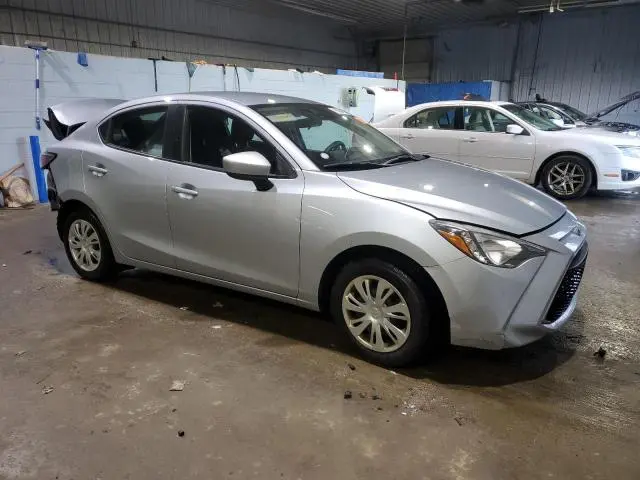 2019 TOYOTA YARIS L  