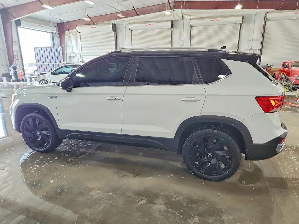 2024 VOLKSWAGEN TAOS SE  