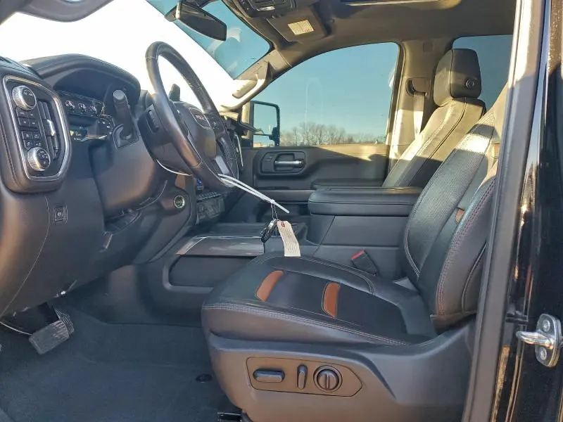 2022 GMC SIERRA K2500 AT4  