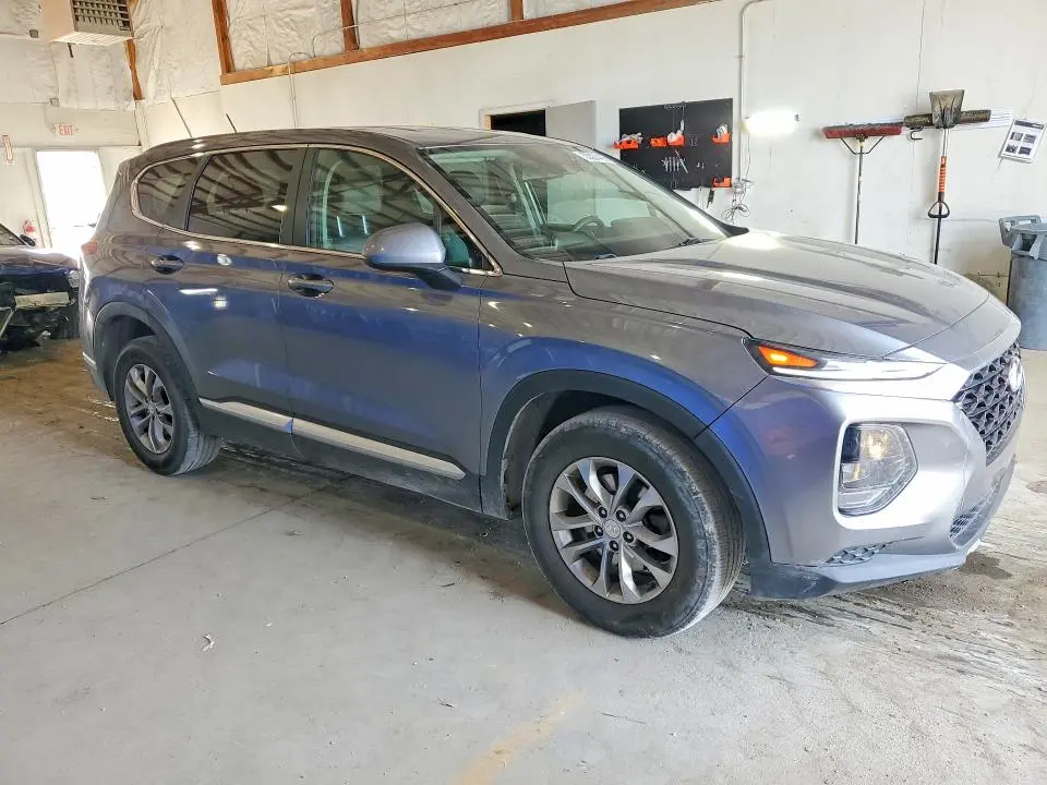 2019 HYUNDAI SANTA FE SE  