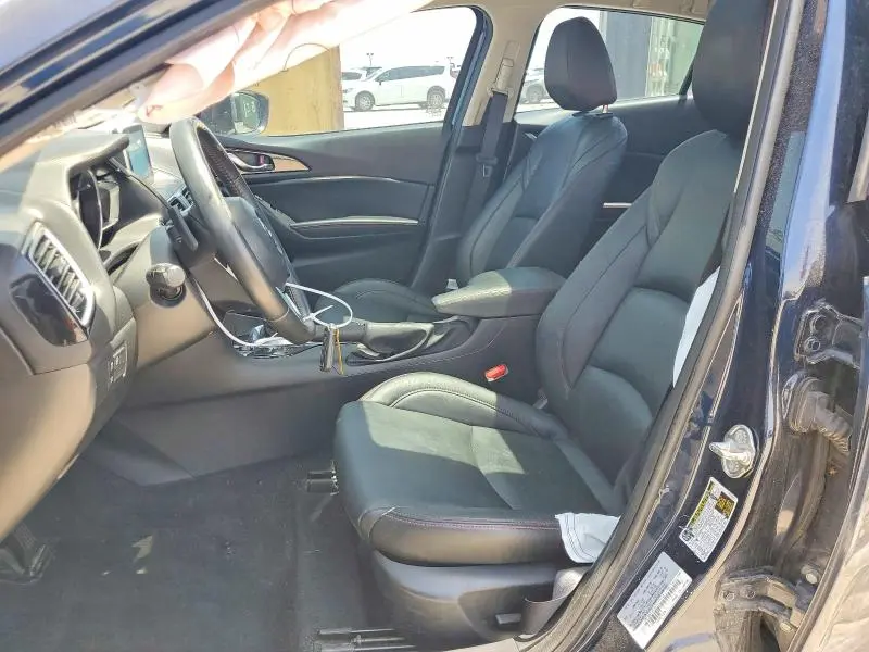 2016 MAZDA 3 TOURING  