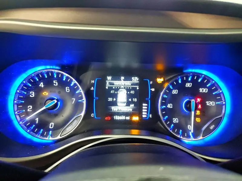 2023 CHRYSLER VOYAGER LX  