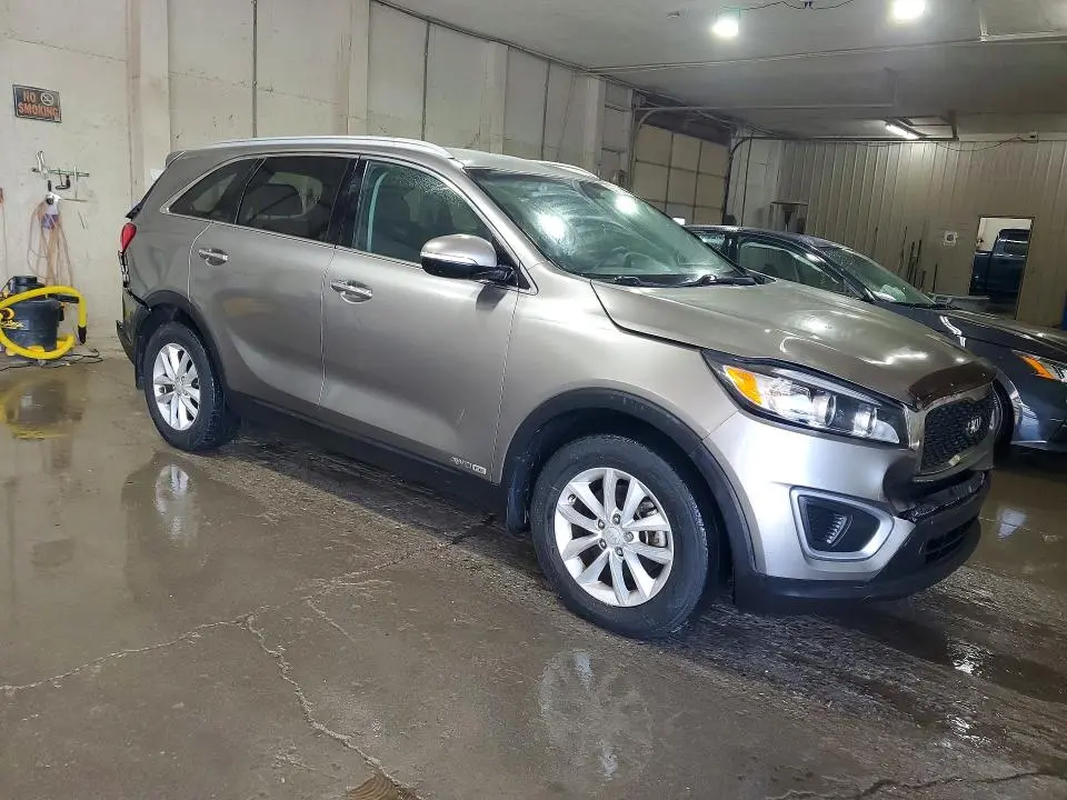 2016 KIA SORENTO LX V6  