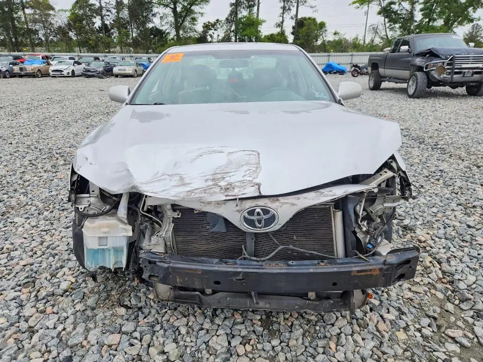 2010 TOYOTA CAMRY LE  