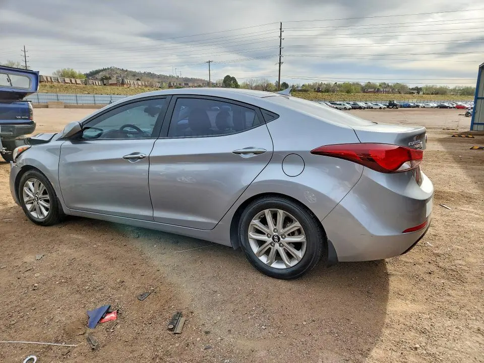2015 HYUNDAI ELANTRA SE  
