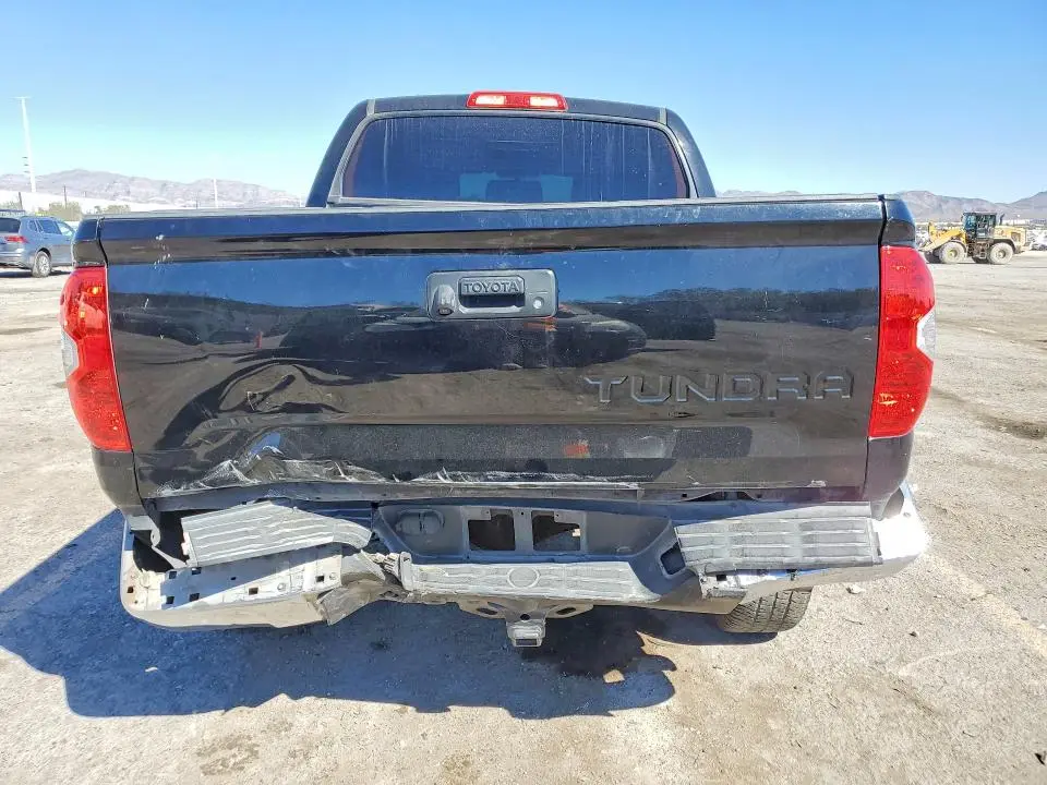 2015 TOYOTA TUNDRA SR5  