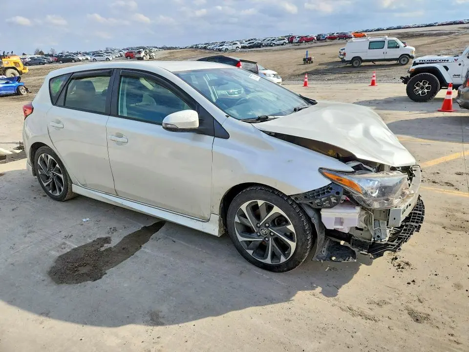 2017 TOYOTA COROLLA IM   