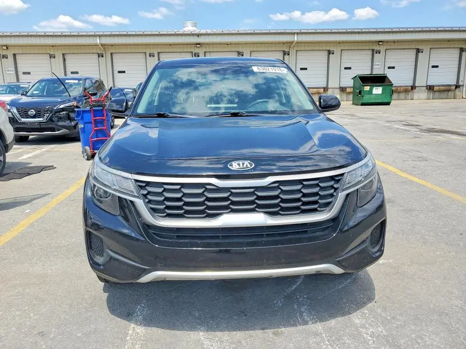 2021 KIA SELTOS LX  