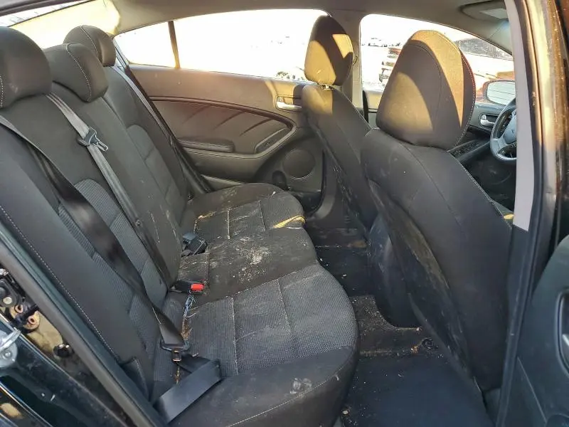 2017 KIA FORTE LX  