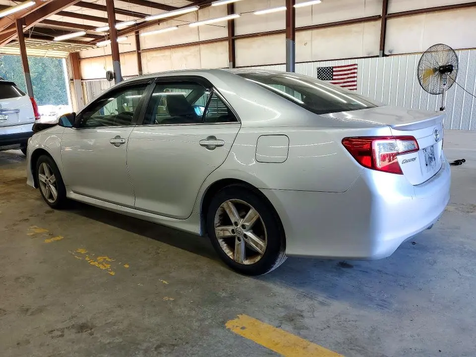 2014 TOYOTA CAMRY SE  