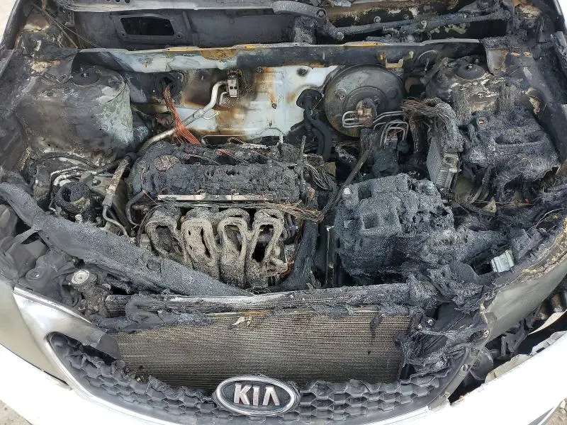 2011 KIA SORENTO LX  