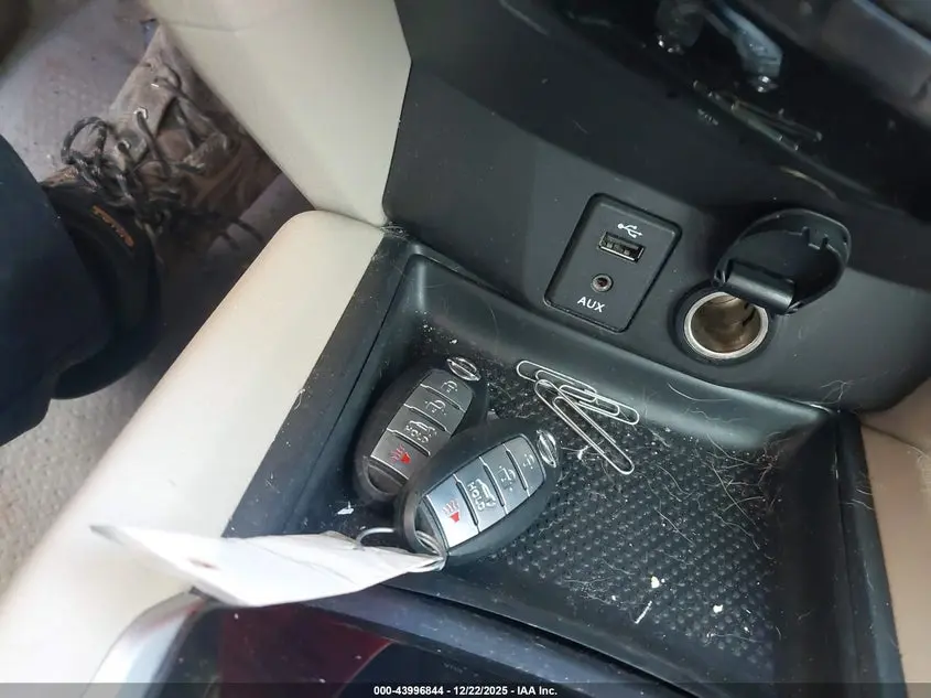 2015 NISSAN ROGUE SL