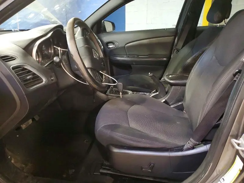2013 DODGE AVENGER SE  