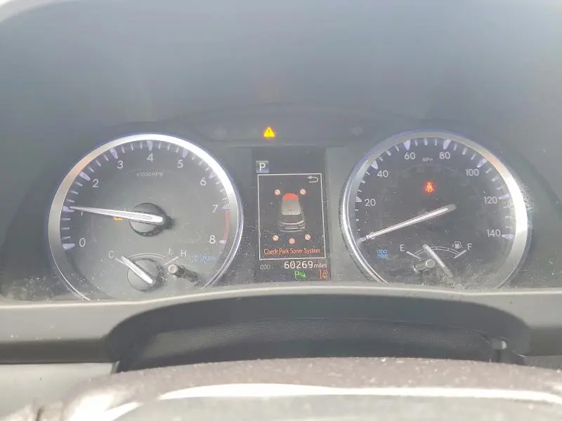 2019 TOYOTA HIGHLANDER LIMITED  