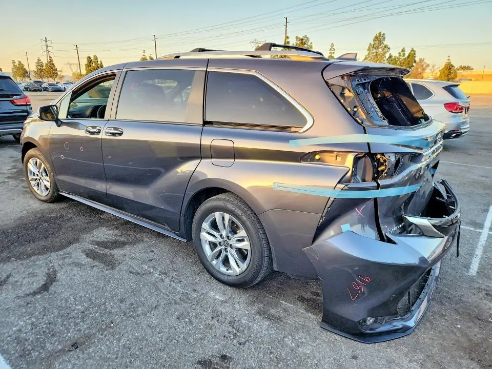 2025 TOYOTA SIENNA LIMITED  