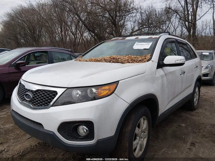 2013 KIA SORENTO LX