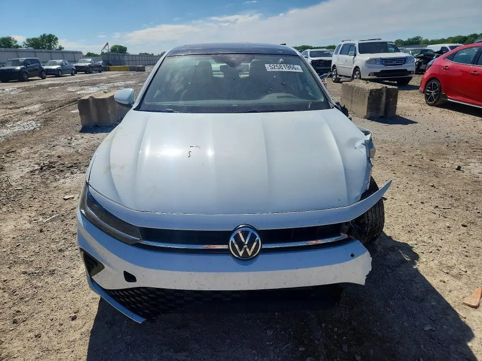 2025 VOLKSWAGEN JETTA SE  