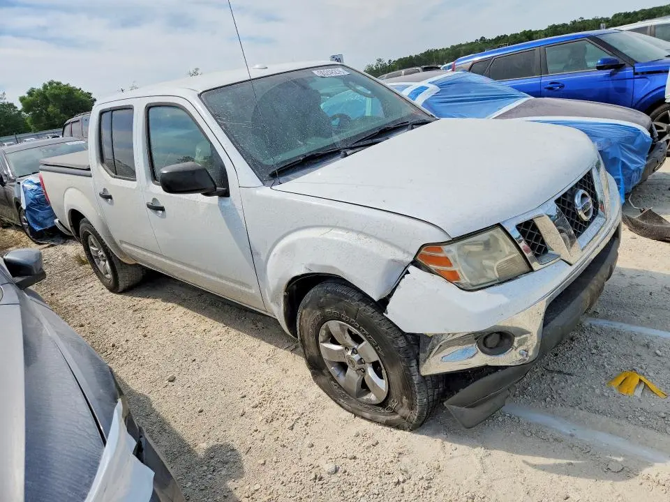 2011 NISSAN FRONTIER S  