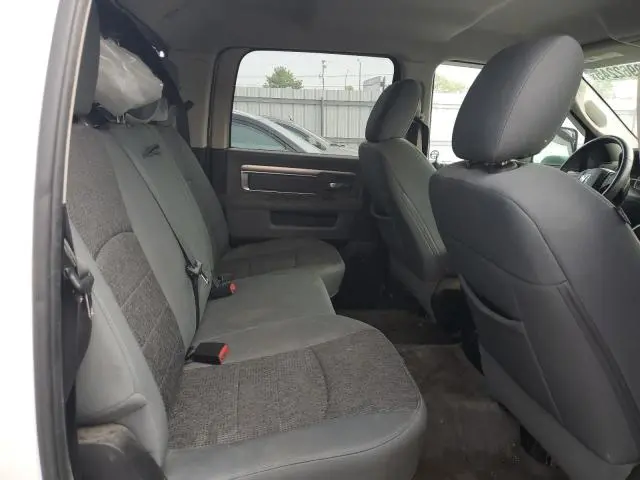 2016 RAM 1500 SLT